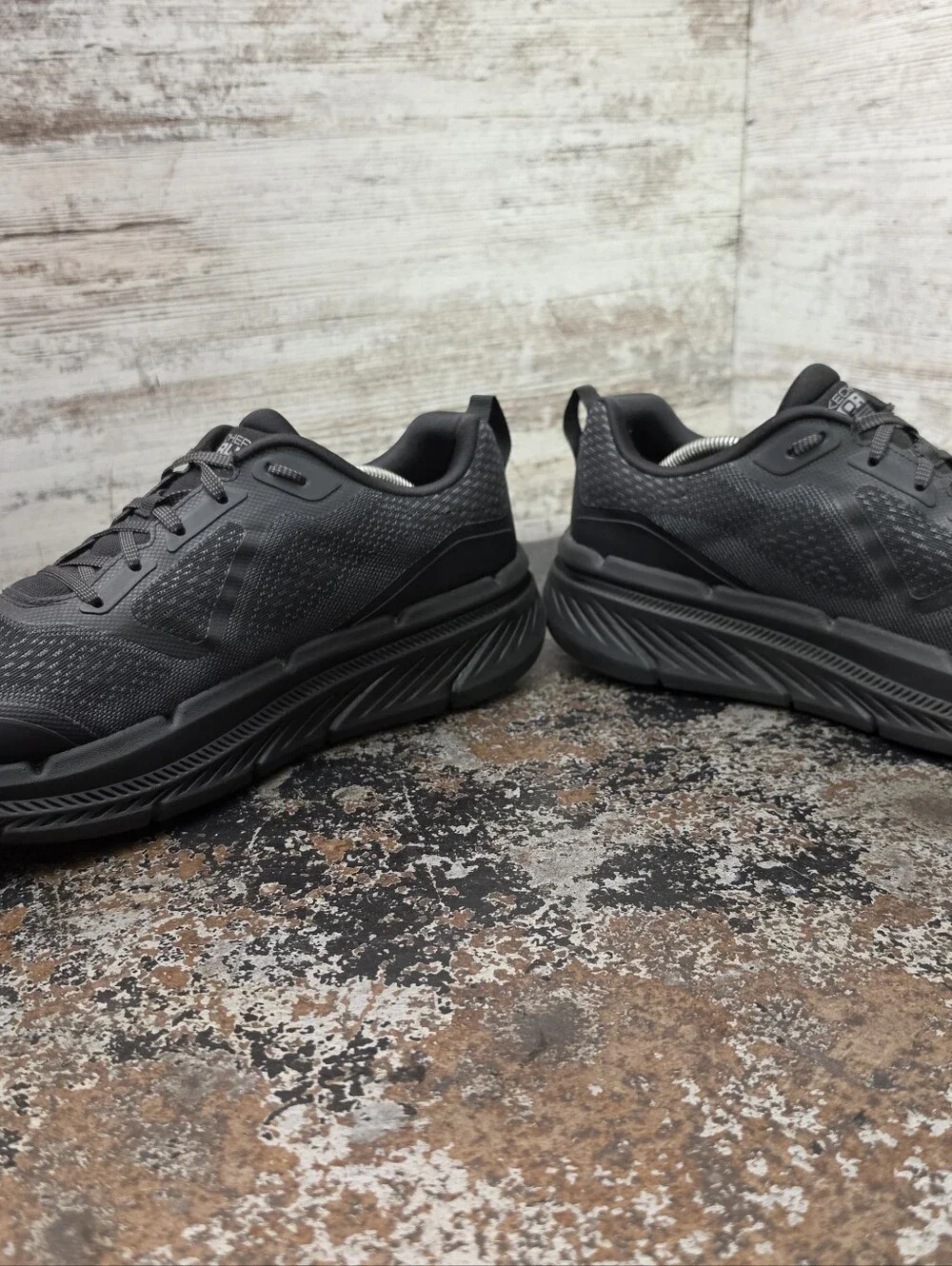 Skechers Max Cushioning Premier 2.0 Vantage Running Shoes Sz 10 Used 220840 BKCC
